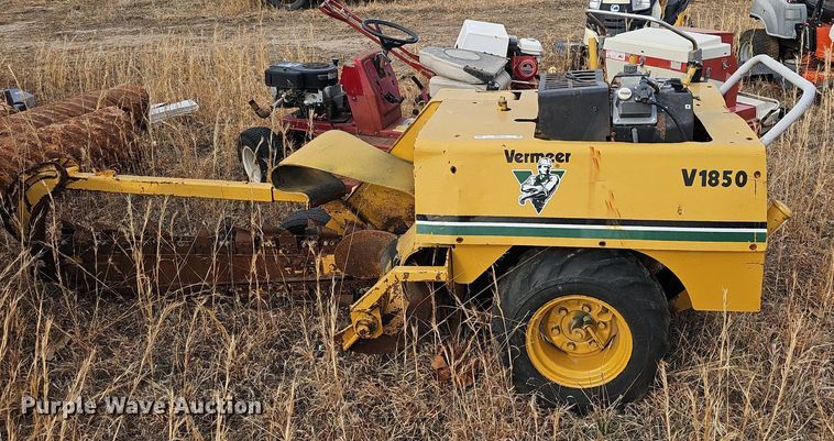 image for item EJ5993 1994 Vermeer  V1850 trencher