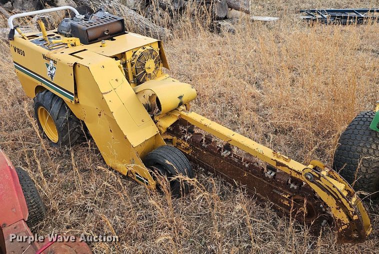 image for item EJ5993 1994 Vermeer  V1850 trencher