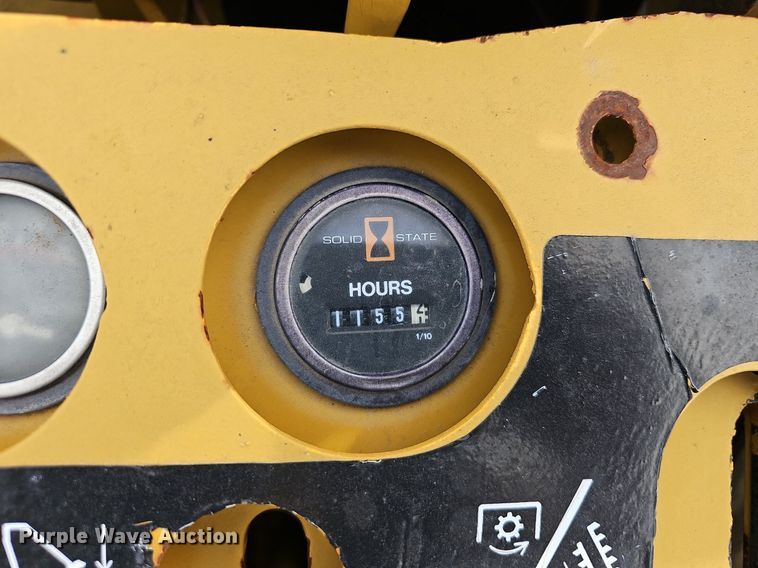 image for item EJ5993 1994 Vermeer  V1850 trencher