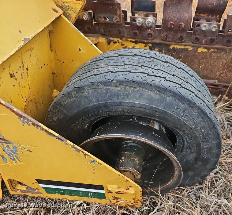 image for item EJ5993 1994 Vermeer  V1850 trencher