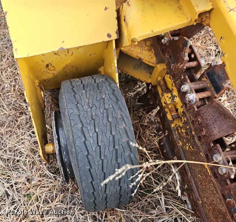 image for item EJ5993 1994 Vermeer  V1850 trencher