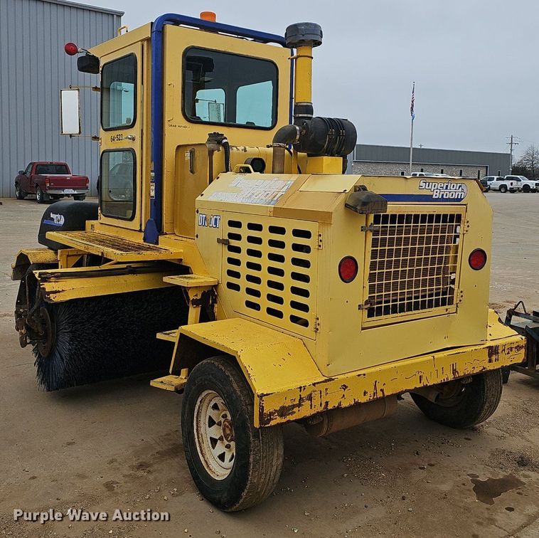 image for item EJ6101 Superior Broom DT80CT broom