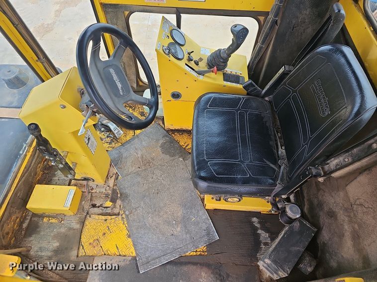 image for item EJ6101 Superior Broom DT80CT broom