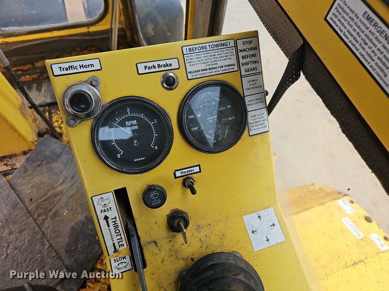 image for item EJ6101 Superior Broom DT80CT broom