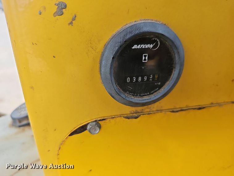 image for item EJ6101 Superior Broom DT80CT broom