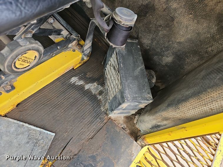 image for item EJ6101 Superior Broom DT80CT broom