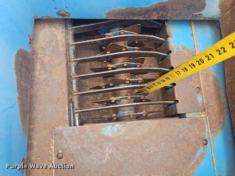 image for item EJ6102 Goossen Bale Chopper 