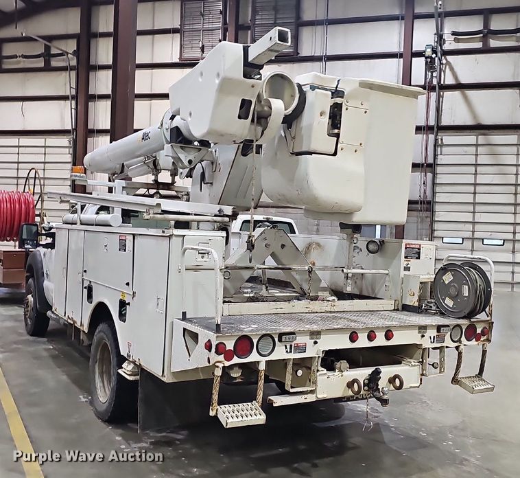 image for item EJ6106 2015 Ford F550 bucket truck