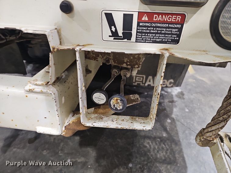 image for item EJ6106 2015 Ford F550 bucket truck