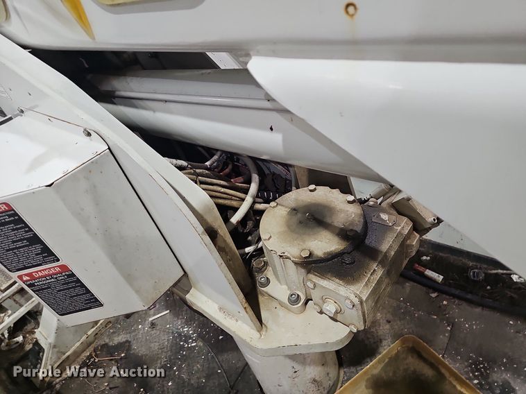 image for item EJ6106 2015 Ford F550 bucket truck