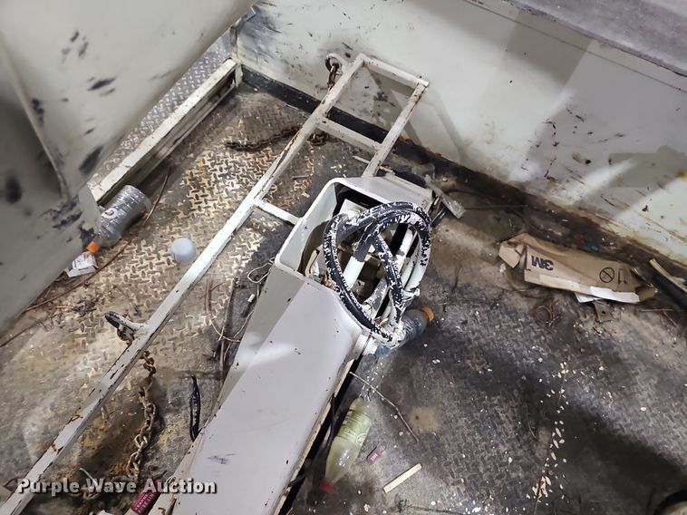 image for item EJ6106 2015 Ford F550 bucket truck