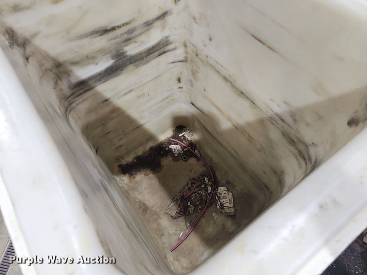 image for item EJ6106 2015 Ford F550 bucket truck