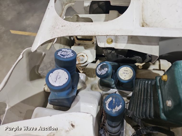 image for item EJ6106 2015 Ford F550 bucket truck