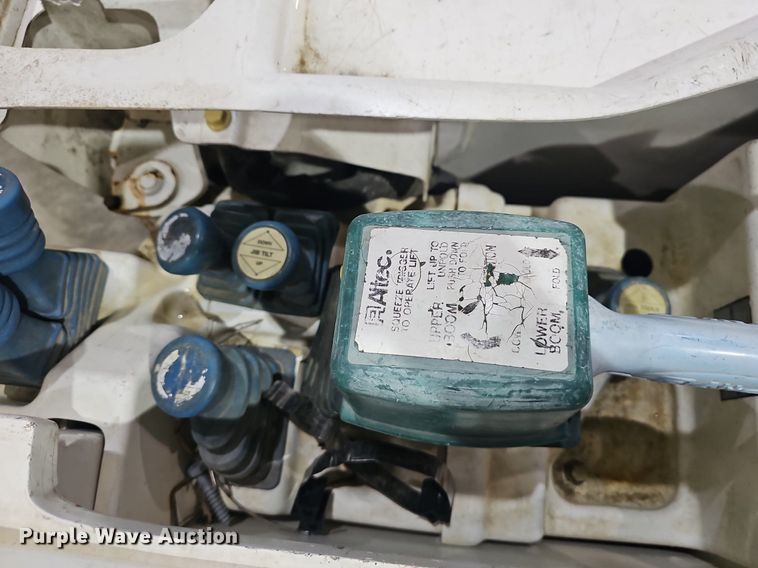 image for item EJ6106 2015 Ford F550 bucket truck