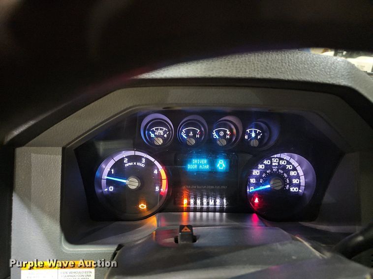 image for item EJ6106 2015 Ford F550 bucket truck