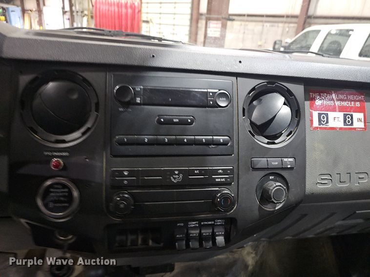 image for item EJ6106 2015 Ford F550 bucket truck