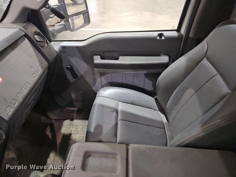 image for item EJ6106 2015 Ford F550 bucket truck