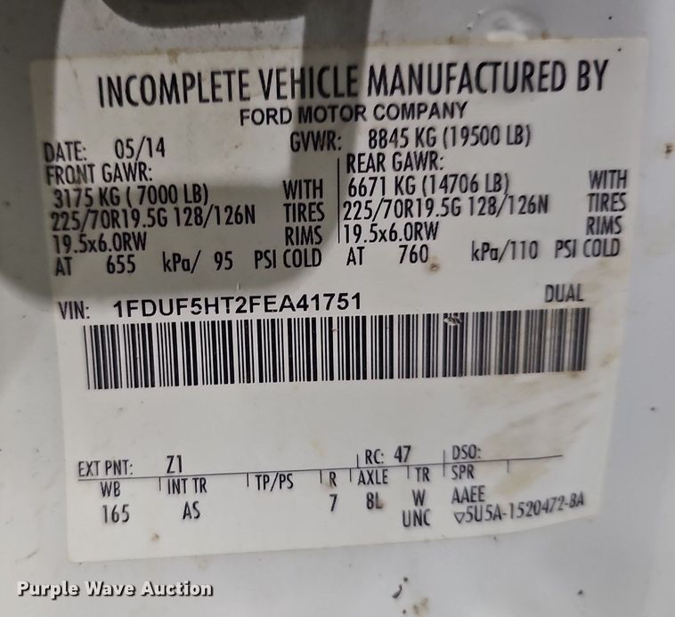 image for item EJ6106 2015 Ford F550 bucket truck