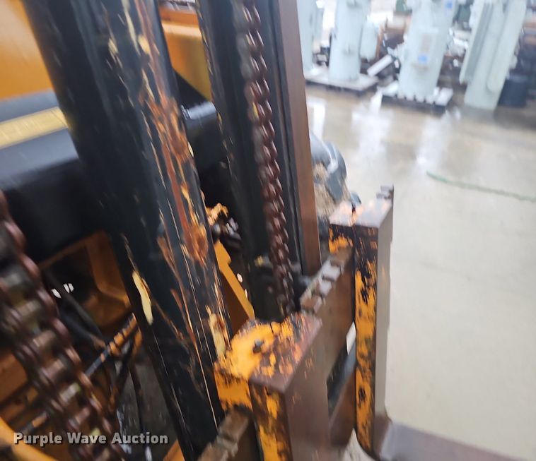 image for item EJ6107 Case 586C forklift