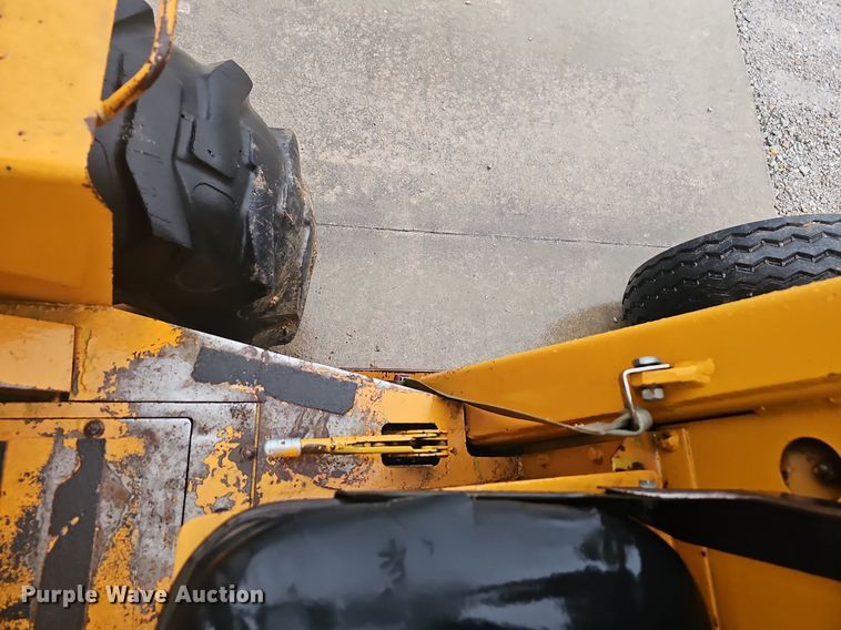 image for item EJ6107 Case 586C forklift