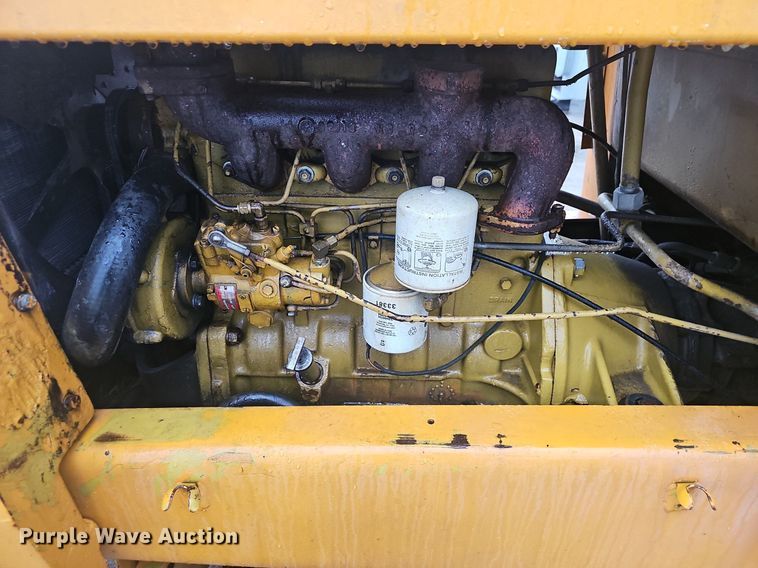 image for item EJ6107 Case 586C forklift