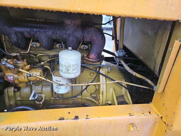 image for item EJ6107 Case 586C forklift