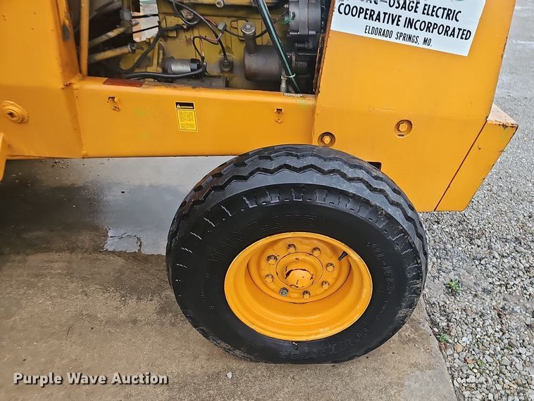 image for item EJ6107 Case 586C forklift