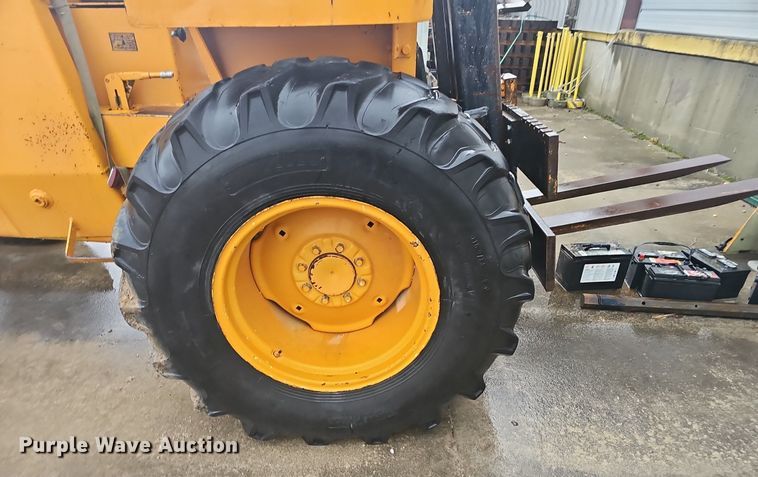 image for item EJ6107 Case 586C forklift