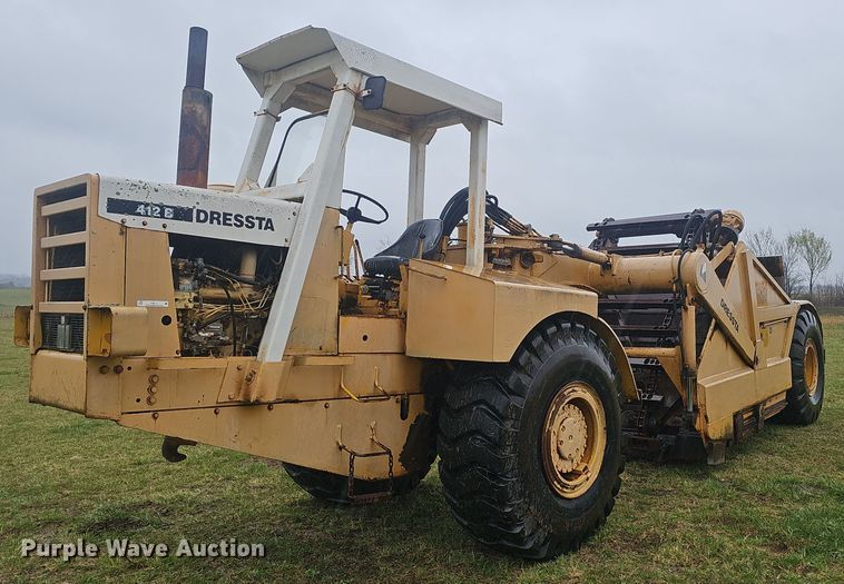 image for item EJ6111 1976 Dressta 412 B elevating scraper