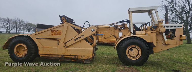 image for item EJ6111 1976 Dressta 412 B elevating scraper