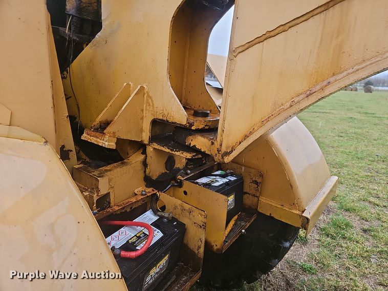 image for item EJ6111 1976 Dressta 412 B elevating scraper