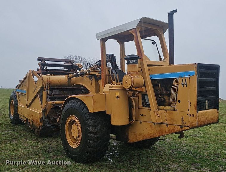 image for item EJ6112 1977 Dresser 412 elevating scraper