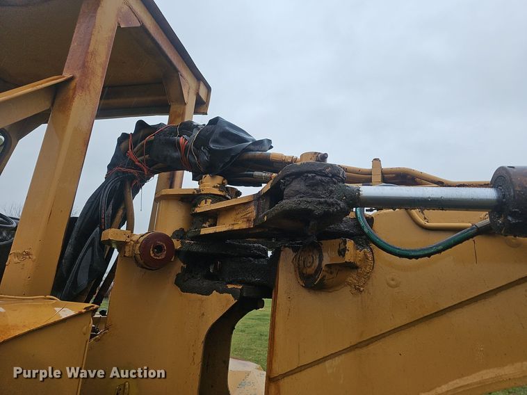 image for item EJ6112 1977 Dresser 412 elevating scraper