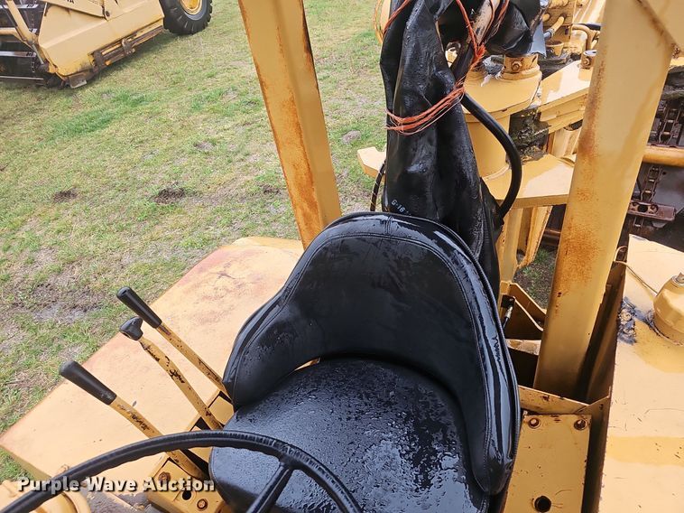 image for item EJ6112 1977 Dresser 412 elevating scraper