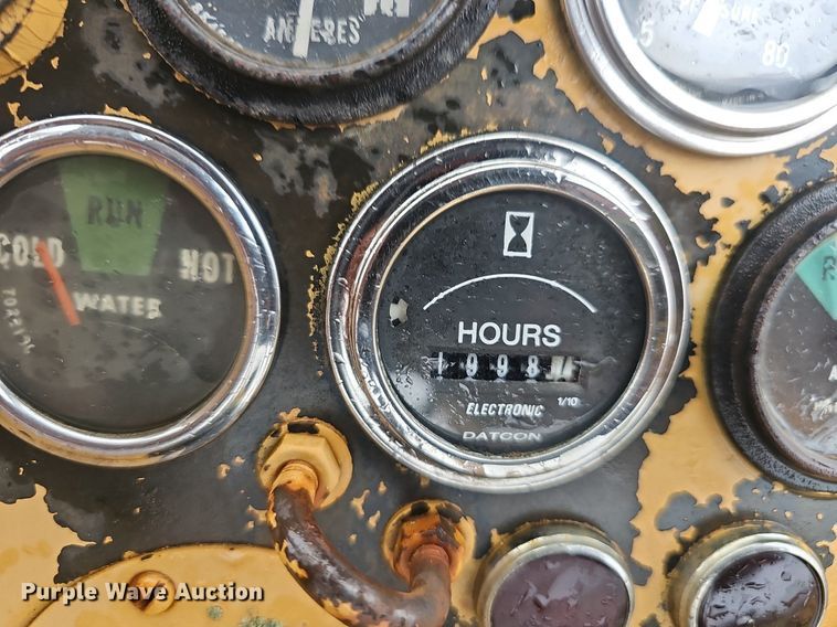 image for item EJ6112 1977 Dresser 412 elevating scraper