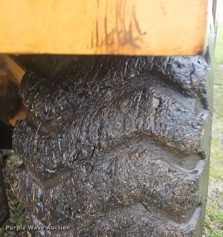 image for item EJ6112 1977 Dresser 412 elevating scraper