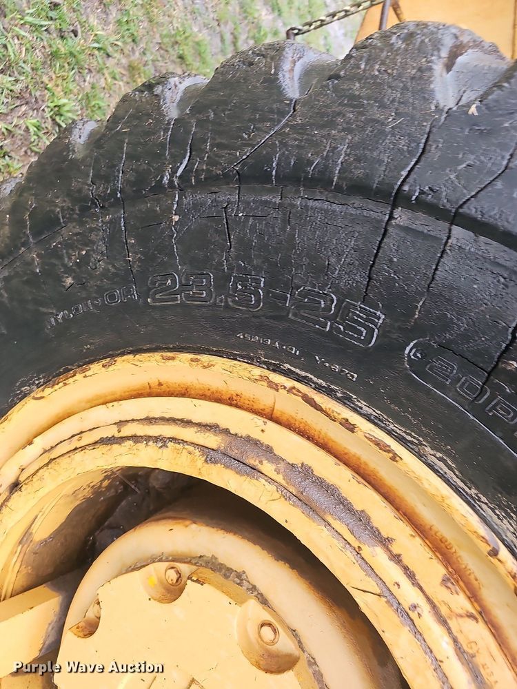 image for item EJ6112 1977 Dresser 412 elevating scraper