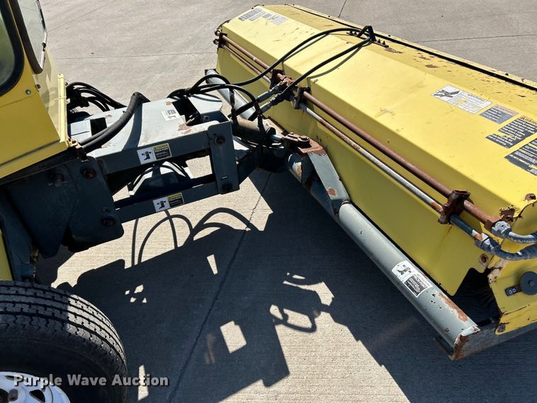 image for item EK4262 Sweepster GGJ-FQNM-D0-GM sweeper