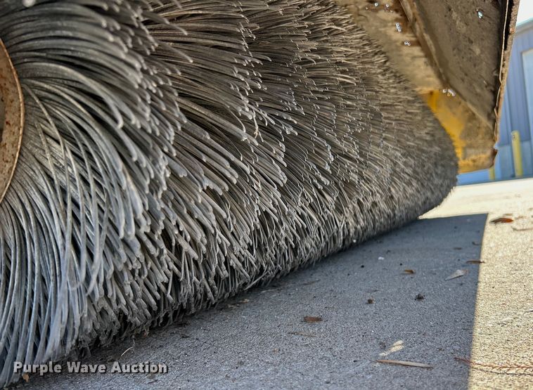 image for item EK4262 Sweepster GGJ-FQNM-D0-GM sweeper