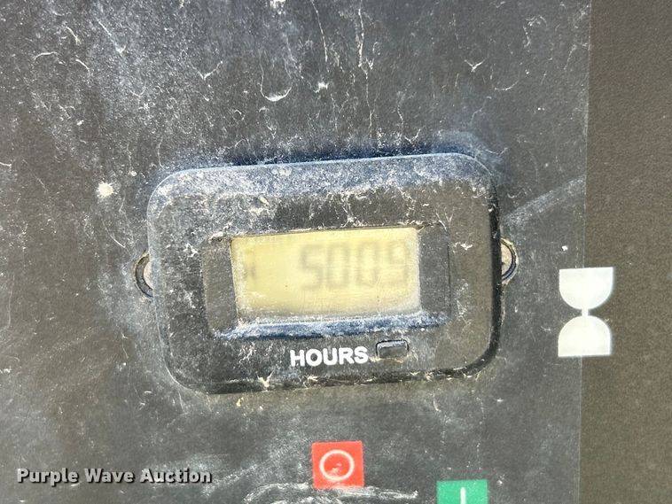 image for item EK4264 2013 Doosan P185WJD-T4I air compressor