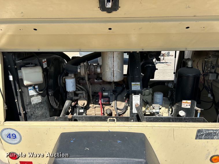 image for item EK4264 2013 Doosan P185WJD-T4I air compressor