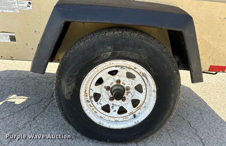 image for item EK4264 2013 Doosan P185WJD-T4I air compressor