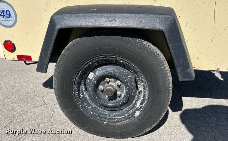 image for item EK4264 2013 Doosan P185WJD-T4I air compressor