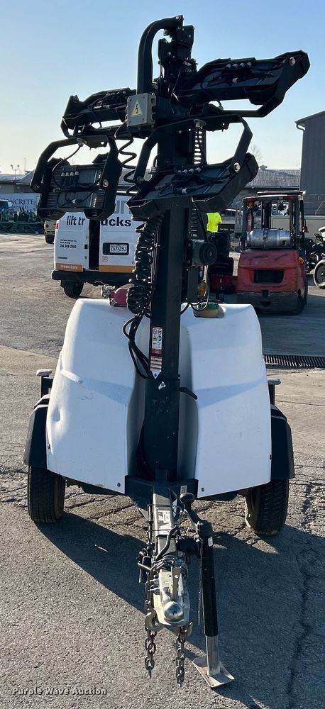 image for item EK4271 Generac  Magnum MLT6S light plant