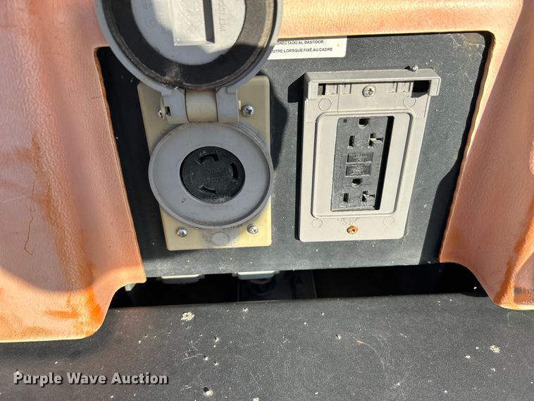 image for item EK4271 Generac  Magnum MLT6S light plant