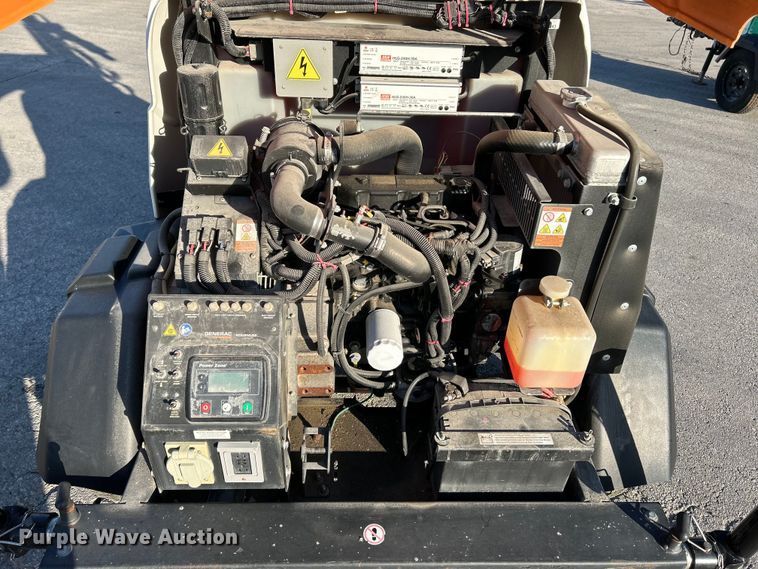 image for item EK4271 Generac  Magnum MLT6S light plant