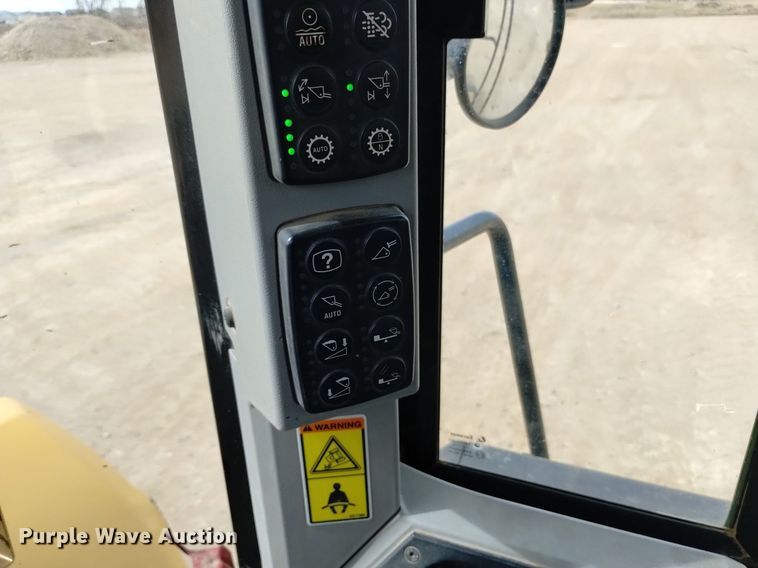 image for item EO9959 2012 Caterpillar 962K wheel loader