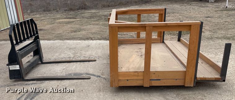 image for item GP9639 John Deere  skid steer forks