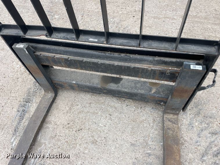 image for item GP9639 John Deere  skid steer forks