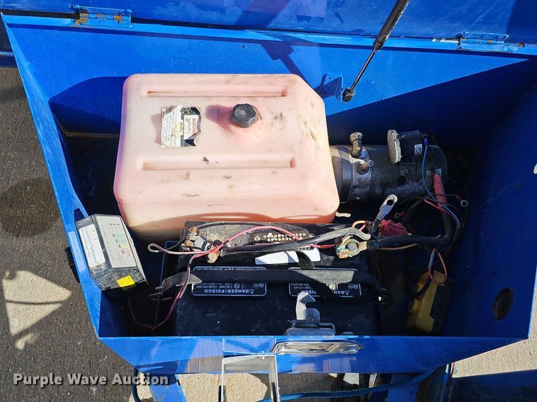 image for item IO9848 2016 Bwise Manufacturing dump trailer